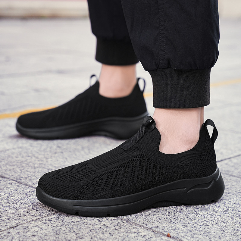 Tênis Masculinos Pretos de Malha Elástica, Slip On, Sola Preta Antiderrapante, Calçado Casual para Caminhada