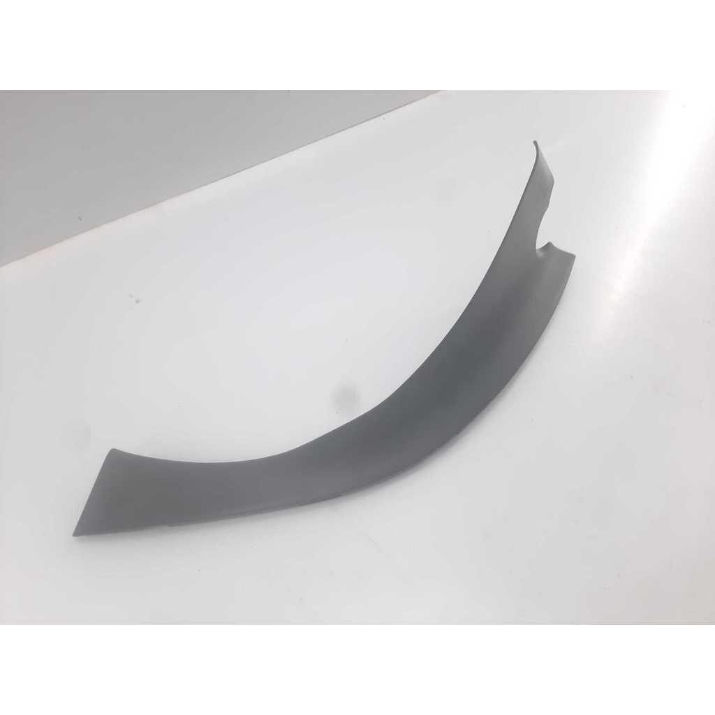 Moldura spoiler traseiro direito peugeot 308