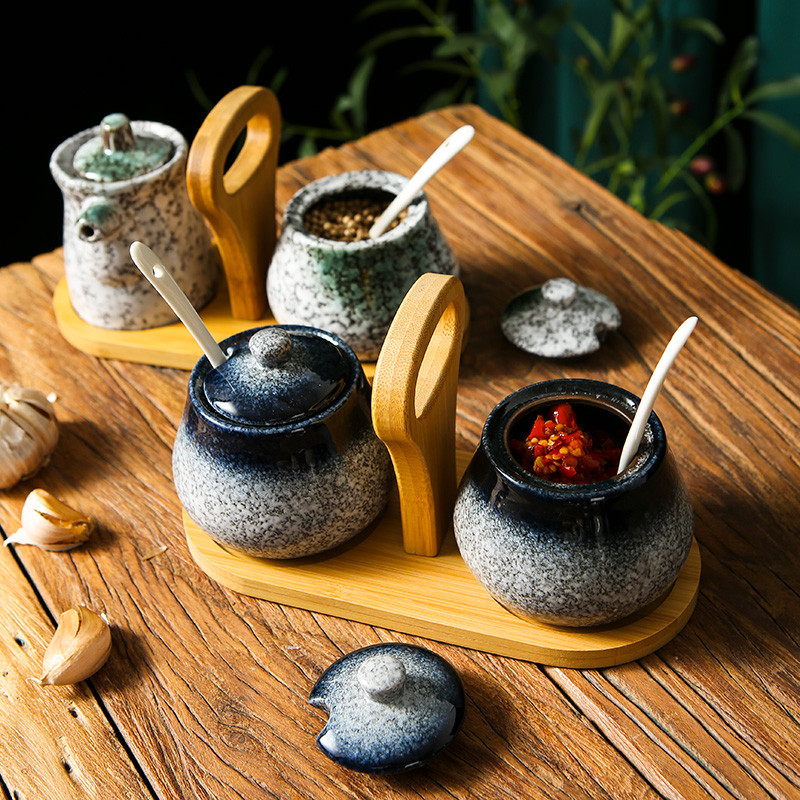 Estilo japonês restaurante dedicado Retro cerâmica um pote uma lata caixa picante sal vinagre garrafa molho de soja pote