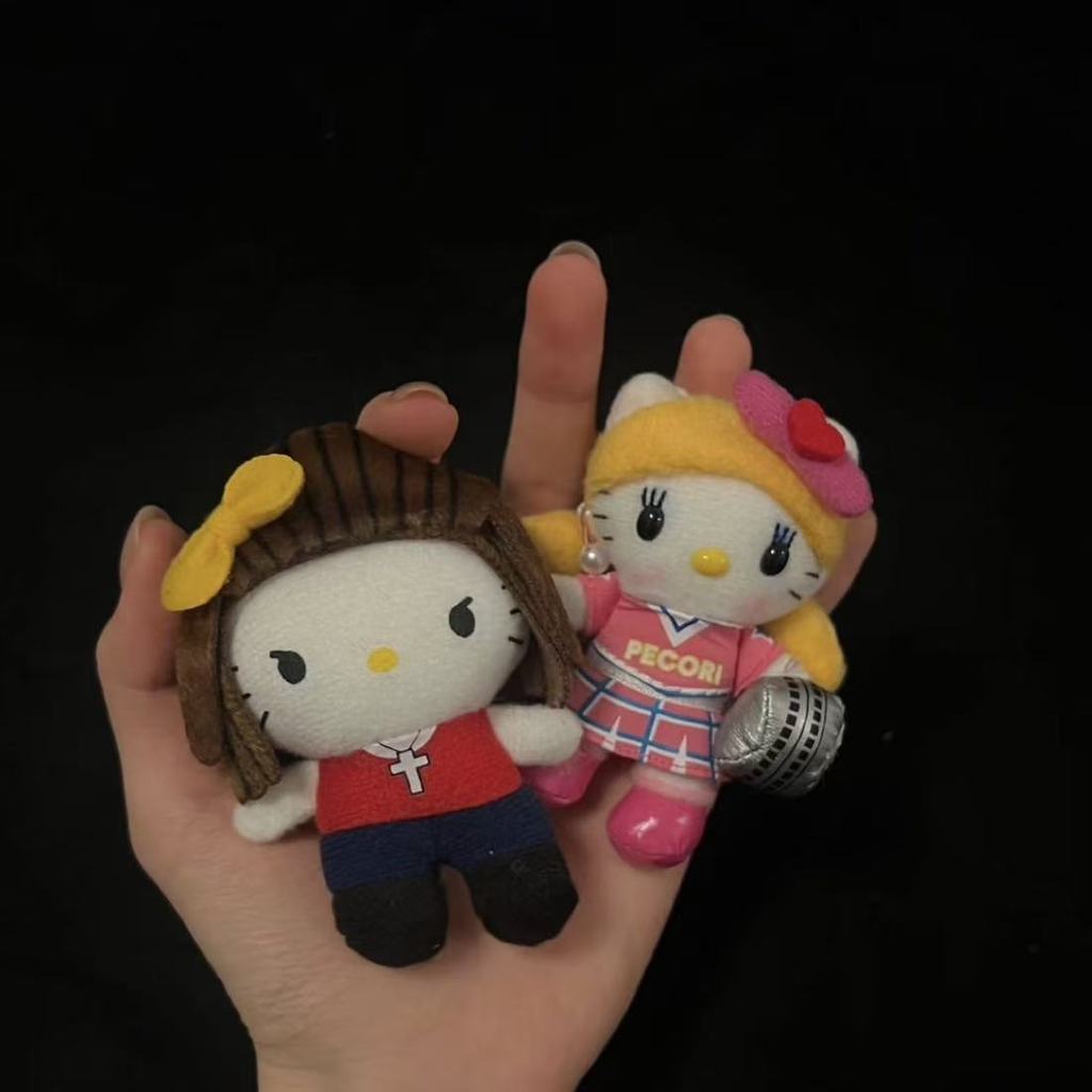 Chaveiro de Pelúcia Hello Kitty Cheerleader |     Chaveiro de Bolsa Dreadlocks & Bangs Presente B4RD