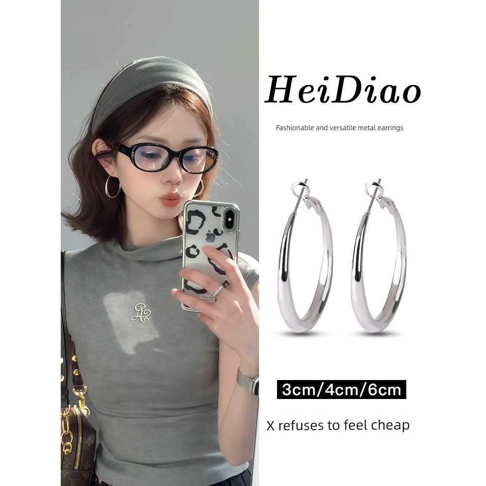 brinco de pressao feminino brincos feminino Brincos de prata High-End sentido brincos de argola simples 2026 novo estilo