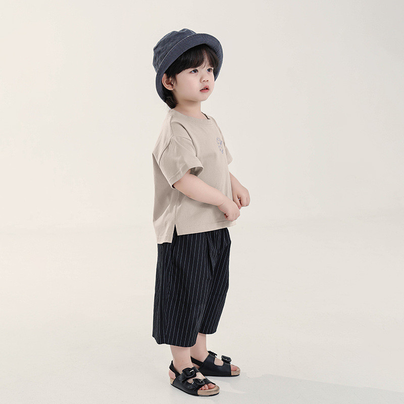 Meninos camiseta de manga curta crianças verão novo estilo puro algodão meia manga médio pequenas crianças bordado topo