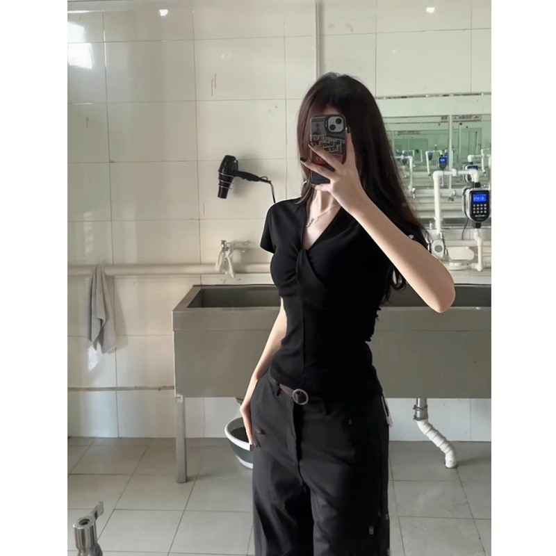 Camiseta feminina preta de um ombro, manga curta, roupa de verão, Slim Fit, Skinny, nicho, Design, sentimento 2