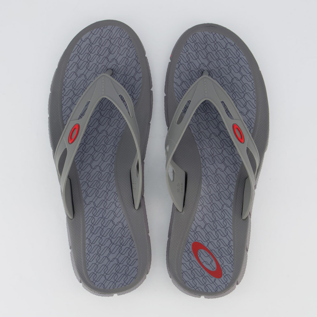 Chinelo Oakley Operative Heritage Cinza