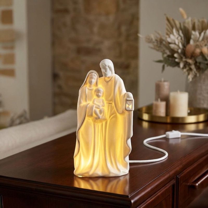 Luminária Abajur Porcelana Sagrada Família 21 cm Bivolt Led Detalhes em Dourado Porcelana Importada