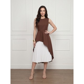Vestido Feminino Sem Manga Em Crepinho Com Forro Branco Plissado e Gola Redonda