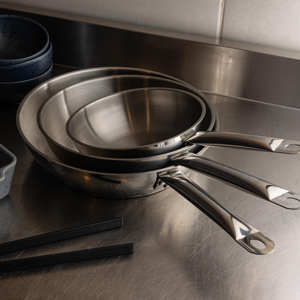 Frigideira Profissional Indução Fundo Triplo 30cm Aço Inox