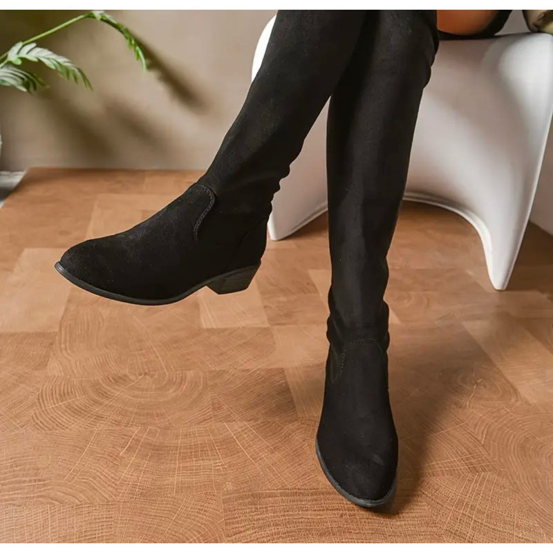  Bota Feminina Cano Alto Camurça – Bico Fino, Estilo e Elegância para Arrasar!