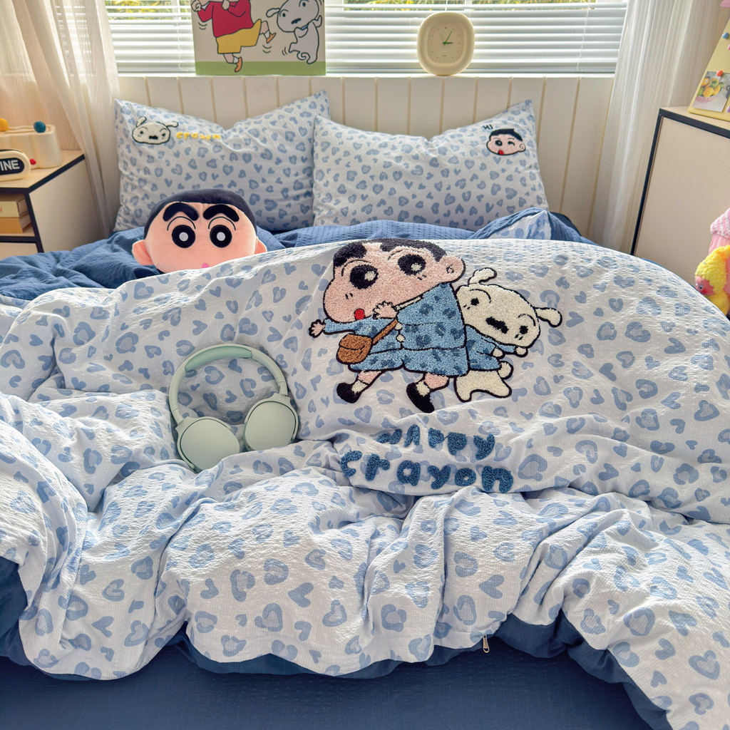 Crayon Shin-Chan Puff Cama de algodão Conjunto de quatro peças Lençol Estilo Homens Mulheres Lençol Capa de edredão Dorm