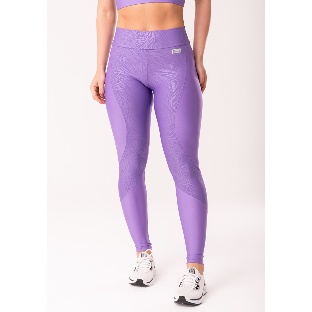 CALÇA LEGGING SHINE TEXTURIZADA COM RECORTES DLK