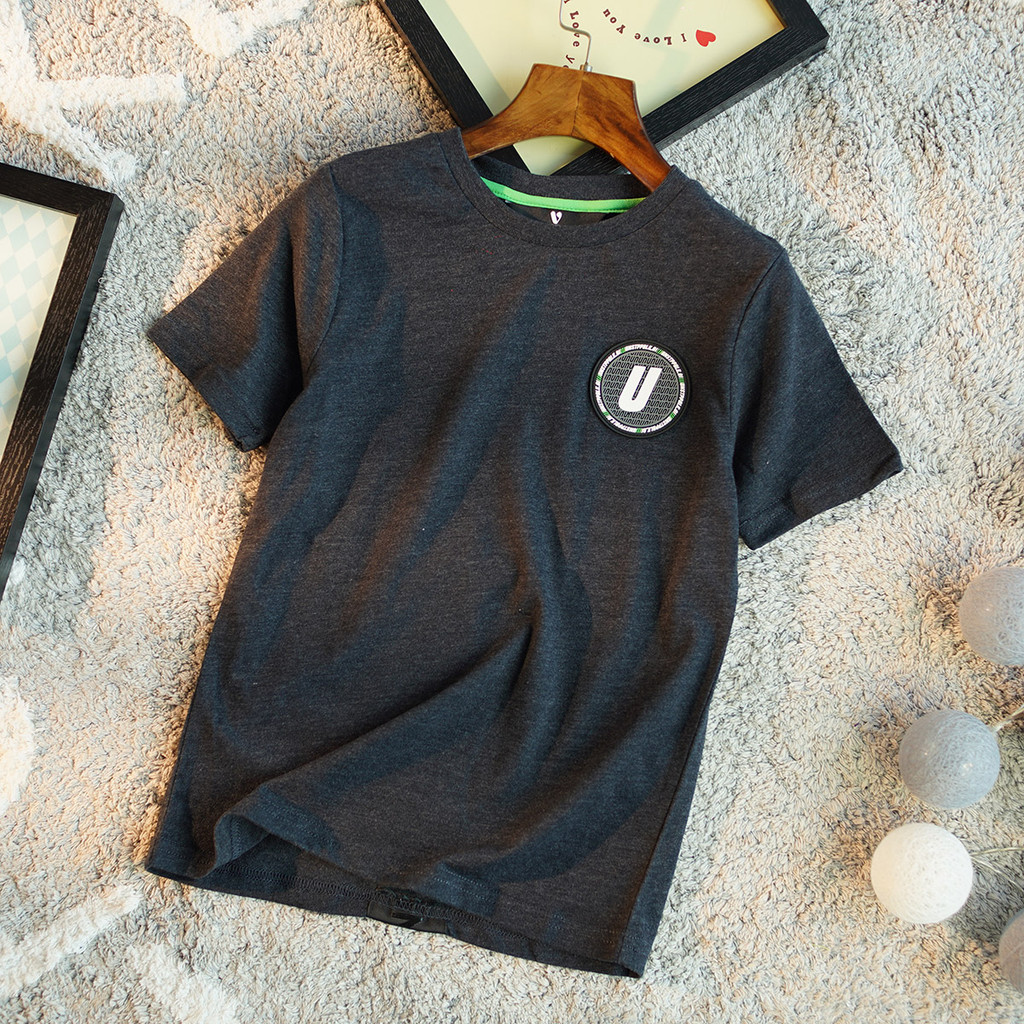 39 Yuan 3 peças meninos verão algodão de manga curta crianças em torno do pescoço cor sólida camiseta simples Casual All