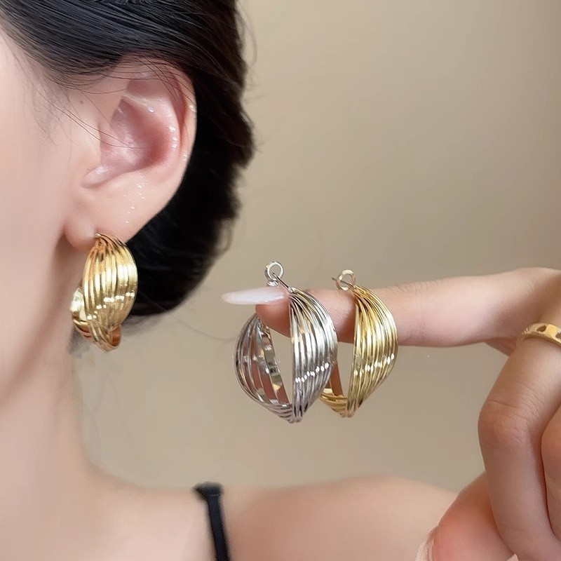 Brinco brinco de pressao feminino Retro estilo Hong Kong ouro prata brincos irregulares 2025 novo estilo nicho Design br