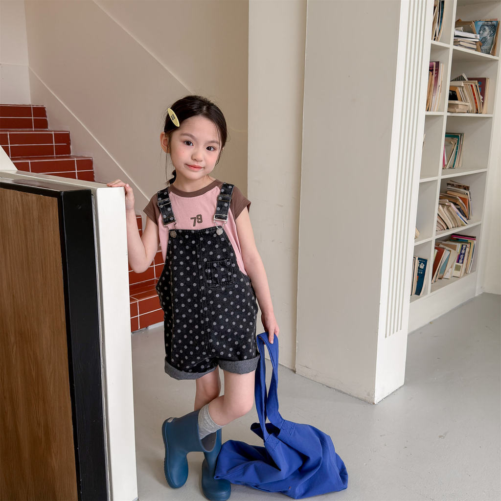 [Estoque pronto] Macacão infantil curto versão coreana Macacão jeans para meninas Shorts de verão para meninas Confortáv