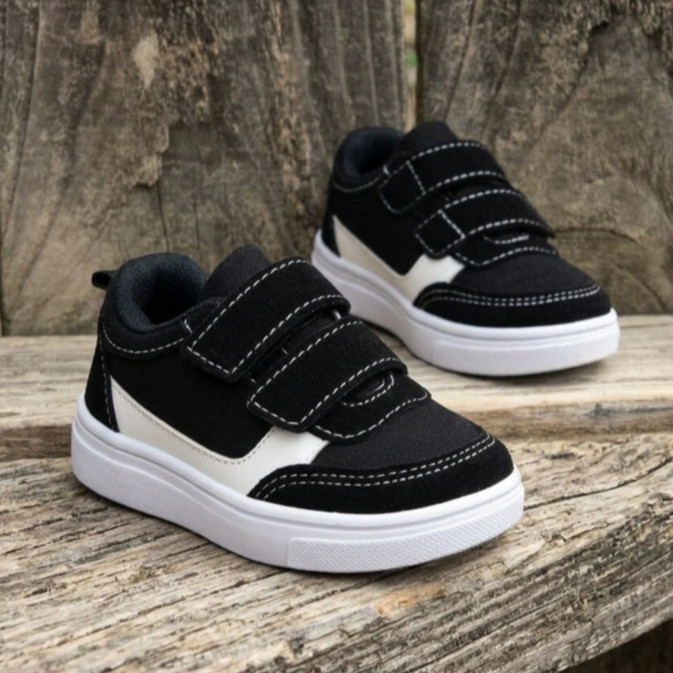 Tênis Bebê e Infantil Preto e Branco com Velcro – Escola - Confortável