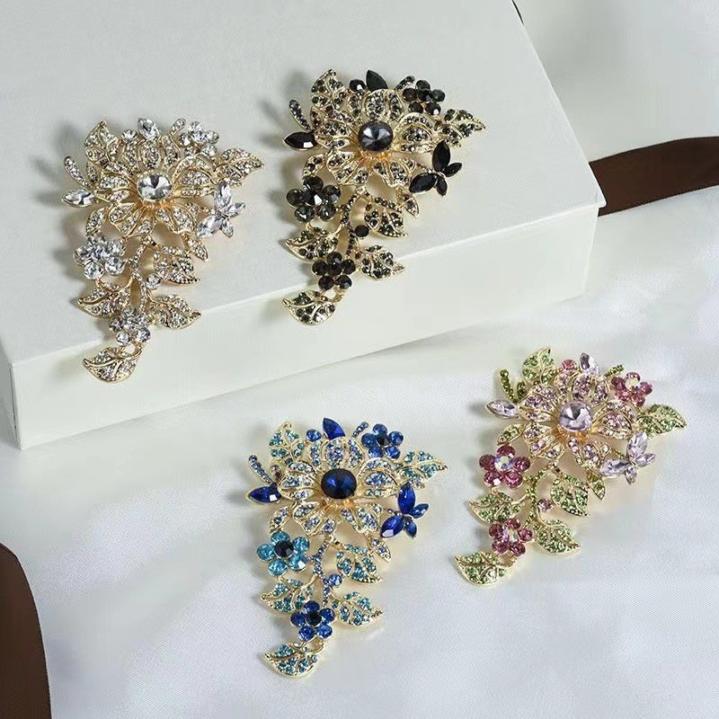 Novo estilo flor senhoras broche na moda luxo palácio cristal Retro temperamento Corsage moda All-Match acessórios vesti