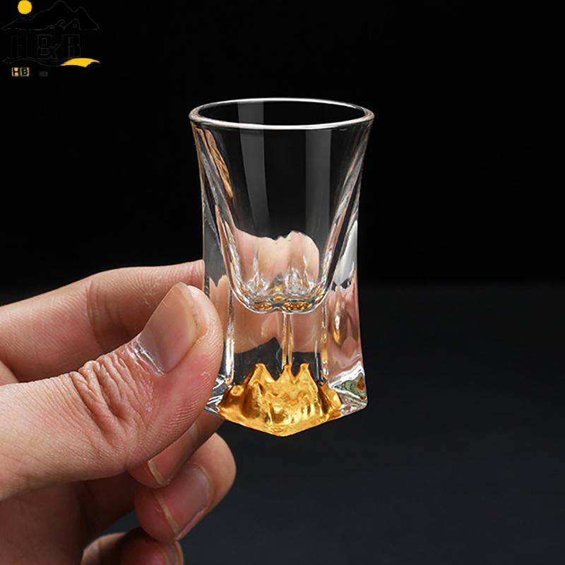 H & B Luxo Cristal Vidro Vodka Sake Shochu Barra De Liqueur Folha De Ouro Copo De Chá Copos De Licor Duros De Alta Quali