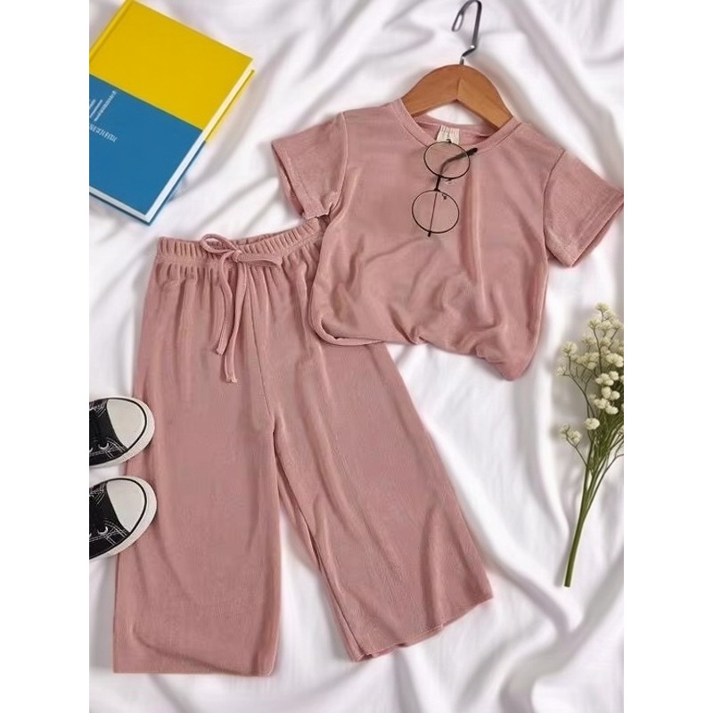 Meninas novo estilo bebê verão versão coreana moda gelo seda terno de manga curta na moda Casual terno de duas peças na