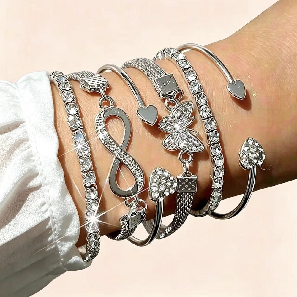 Conjunto Pulseiras Delicadas Modelos Borboleta Coração e Infinito Joias Femininas
