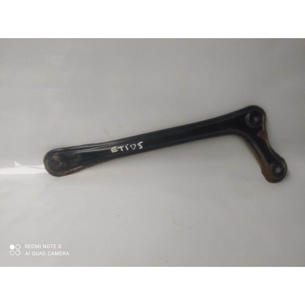 Suporte Eixo Traseiro Esq.  Etios 1.5 2014 2015