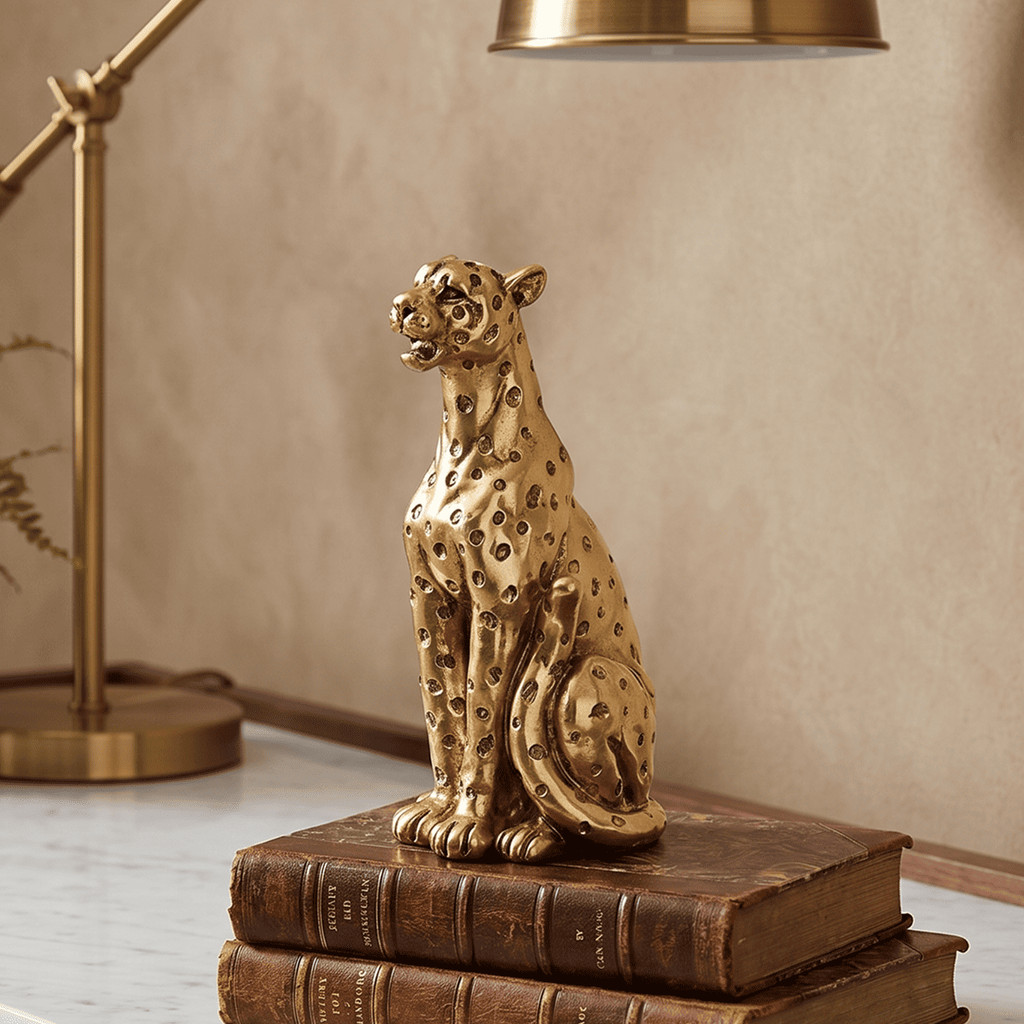 Escultura Leopardo Felino Dourado Sentado Decorativo