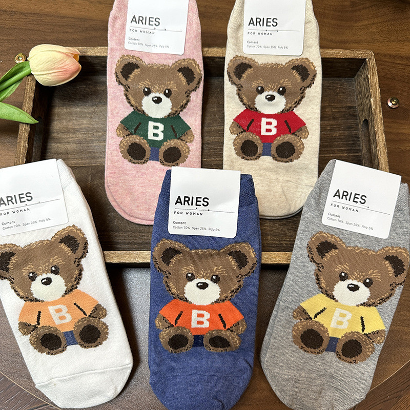 [Meias femininas oklife] [Coréia Dongdaemun aries importadas] Primavera Verão Venda quente Urso sentado Cor Letra B Cart