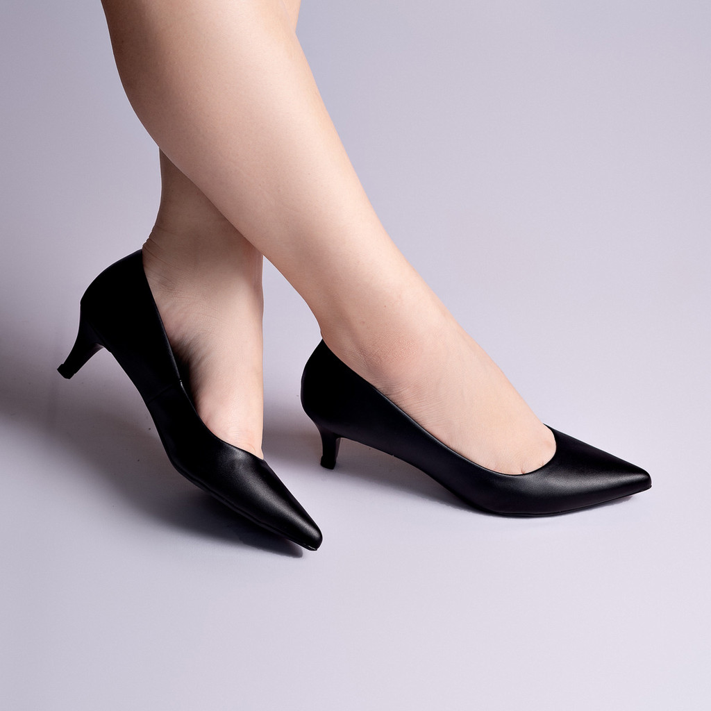 Scarpin Feminino Bico Fino Salto Médio 4,5cm Elegante Confortável Social Clássico Trabalho Festa Gospel