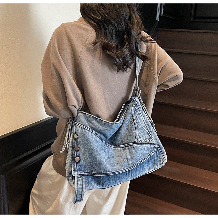 Nova bolsa transversal feminina feita de jeans lavado, bolsa de ombro moderna e versátil, bolsa casual vintage, bolsa de
