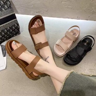 2024 verão novo estilo sandálias femininas exterior Wear combinando saia plana Velcro sola macia moda esportes mulheres 