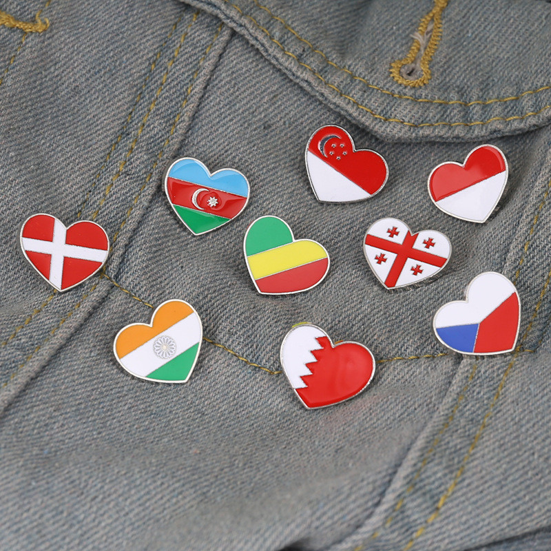Amor Coração Bandeira Pino Itália Canadá Suécia Alemanha Georgia Eua Índia Checo Paquistão Dinamarca Bandeiras Broches D