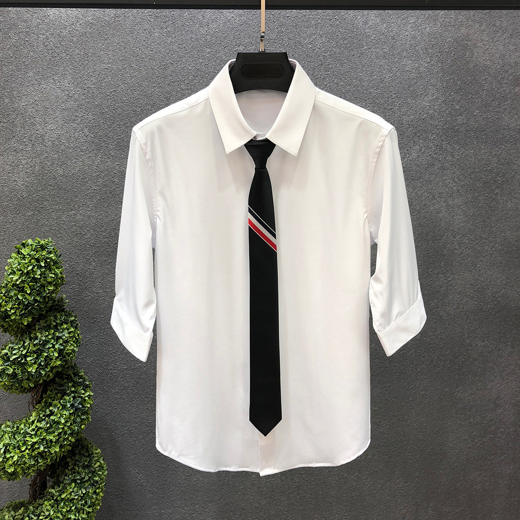 Camisa branca masculina de manga curta versão coreana na moda bonito Casual meia manga masculina High-End camisa de seda