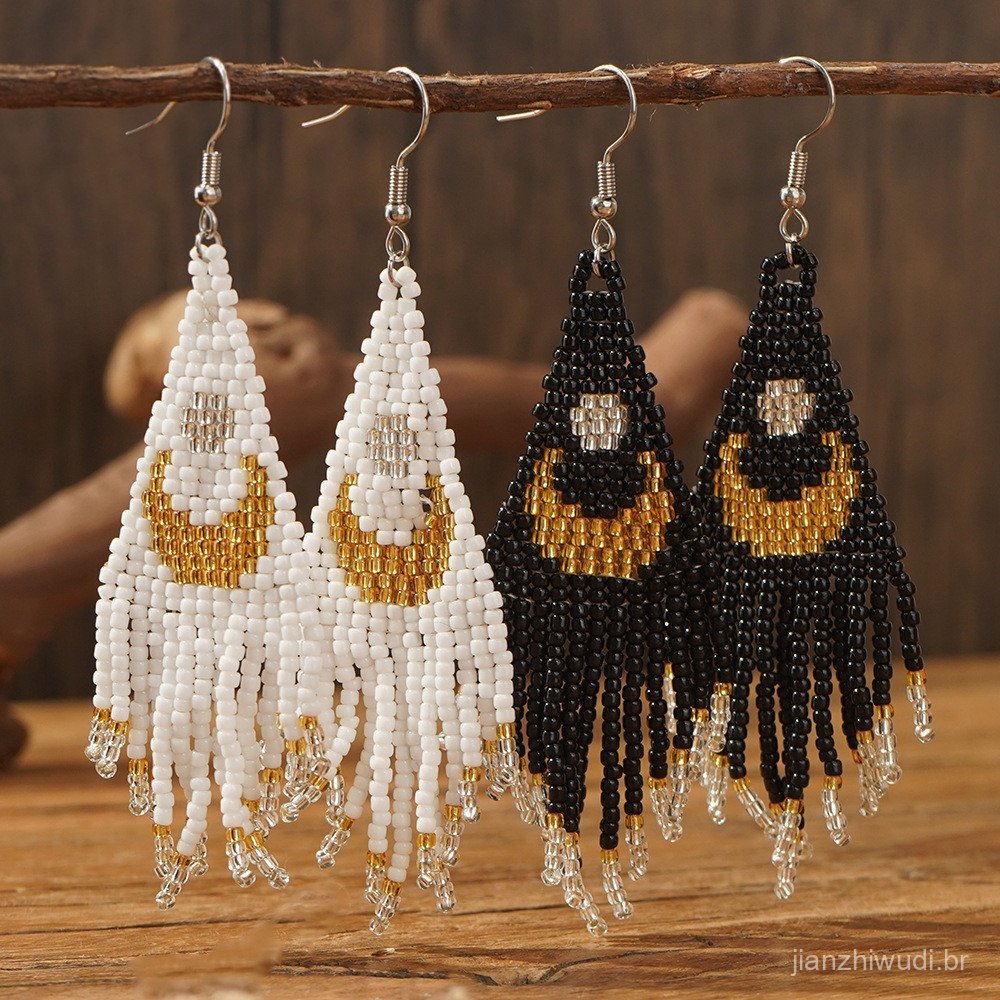 Brincos populares de estilo étnico retrô com franjas, brincos indianos de luxo leve e alta qualidade com padrão de lua, 