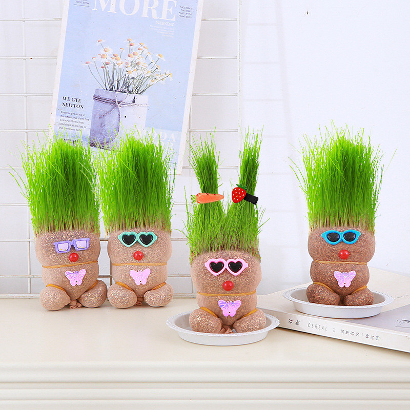 Boneca com cabeça de grama, boneca de grama, boneca florida, pequena planta verde em vaso para crianças, boneca com gram
