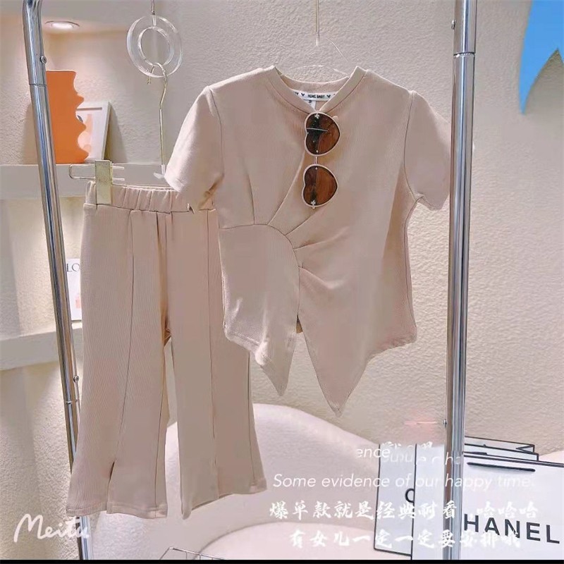 Meninas terno de verão 2026 novo estilo moda menina estilo fino bebê menina moda manga curta calças largas terno de duas