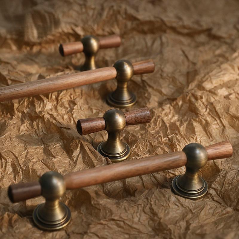 Puxador de Armário Vintage em Nogueira e Latão, Puxador de Porta de Guarda-Roupa em Bronze Antigo, Puxador de Porta de A