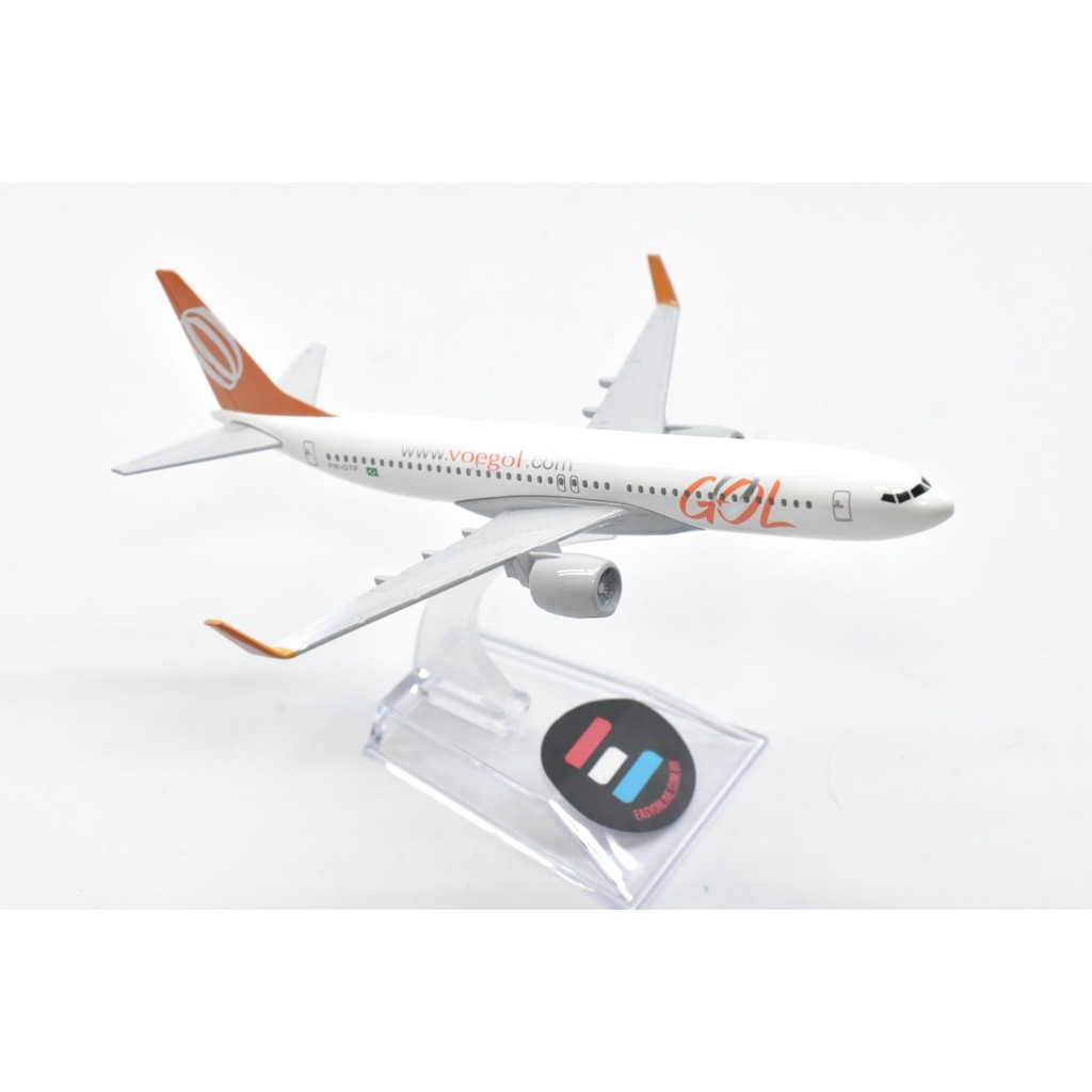 MINIATURA DE AVIÃO BOEING 737 GOL EM METAL - 1:200