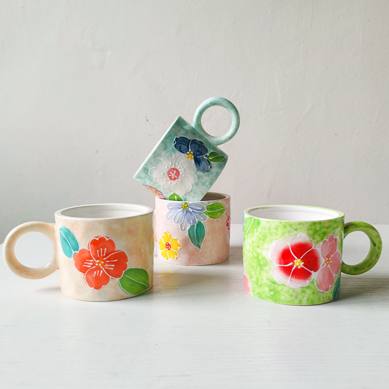 Caneca de cerâmica com flor pintada à mão, Design de nicho, xícara de café, café da manhã, copo de água de alto valor, m