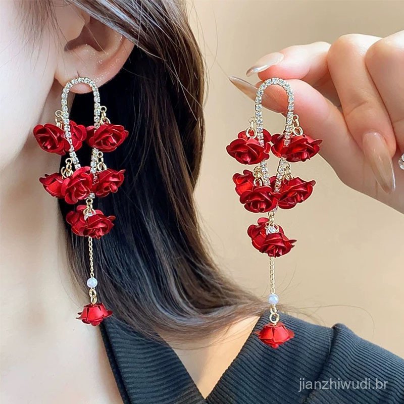 Brincos Populares Estilo Hong Kong Vermelho Nupcial com Design Retrô de Flor Rosa Vívida e Borlas, Acessórios de Orelha 