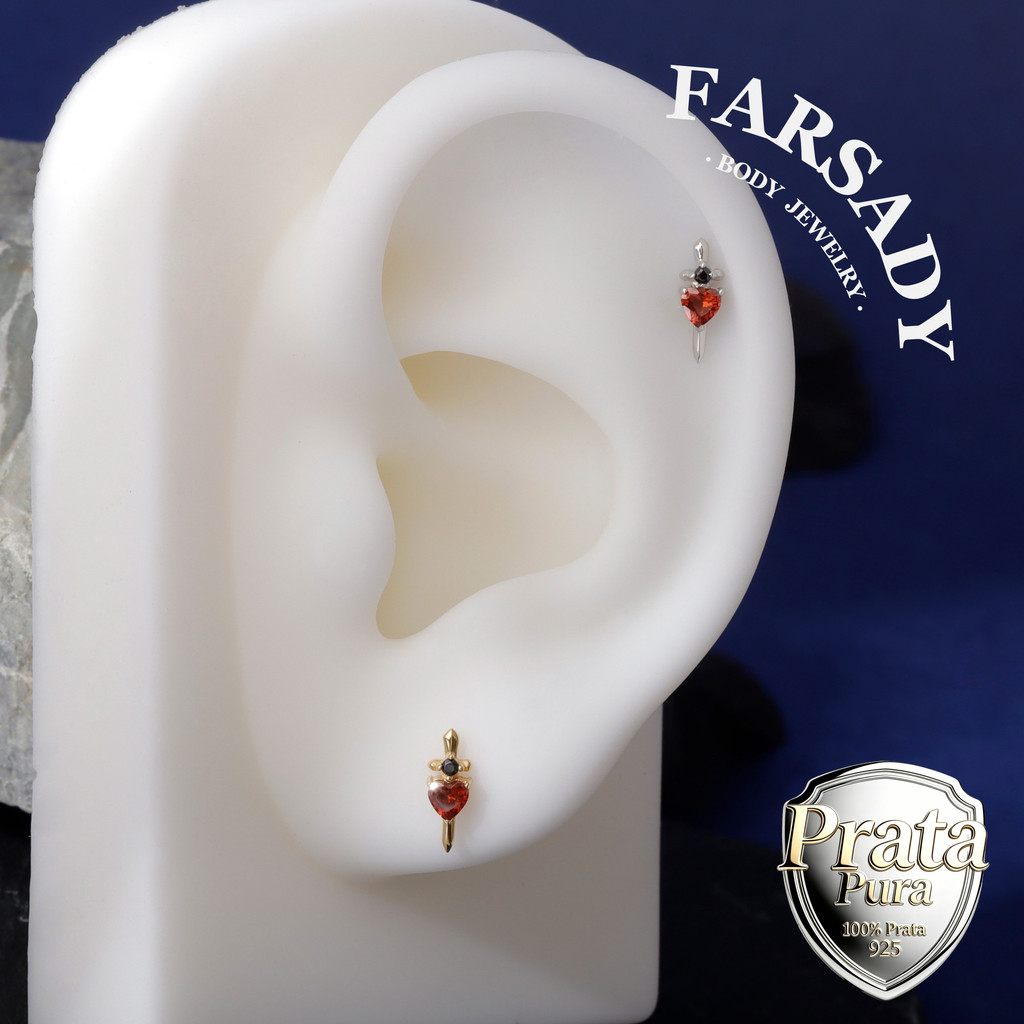 Brinco De Hélice Push In Sem Fio Com Coração De Punhal | Labret Parte Traseira Plana Em Prata Esterlina Banhada A Ouro 1