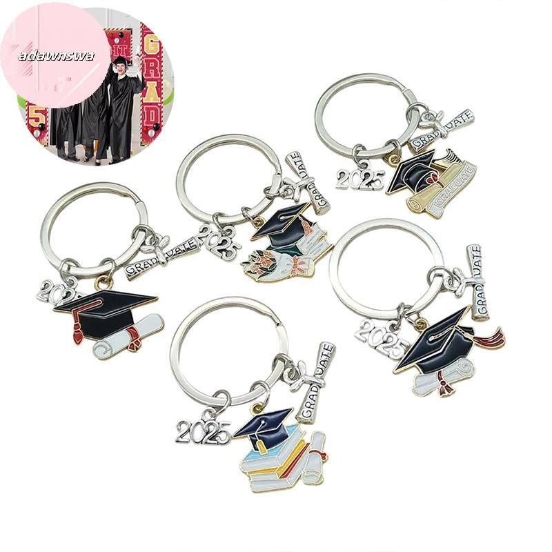ADAWA 10 Pcs 2025 Vestido De Formatura Cap Chaveiro Anel Estudante Mulheres Jóias Acessórios Personalizados Moda Pingent