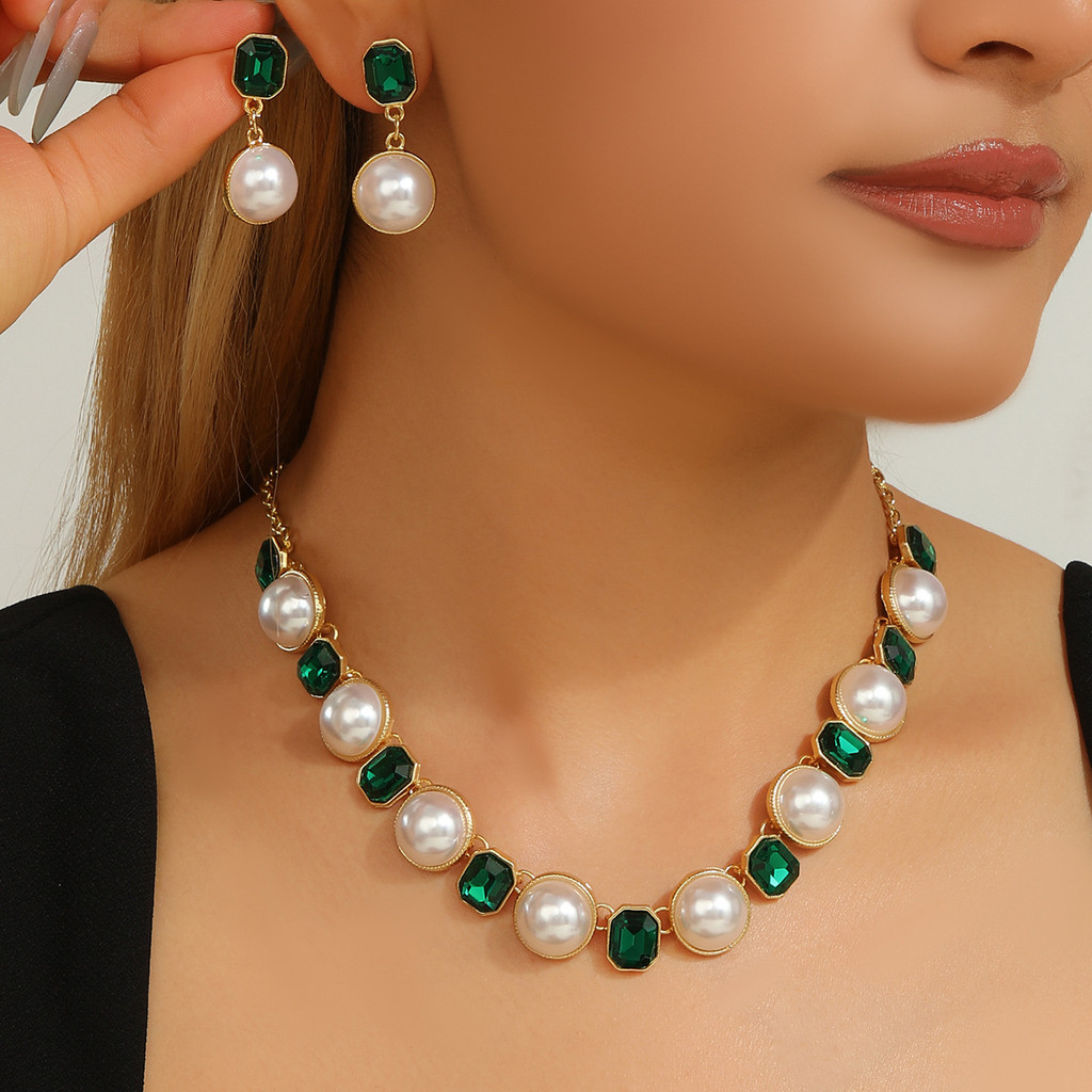 Colar de pérola elegante retrógrado, braços de orelhas, colar de cristal esmeralda, conjunto de brincos de orelhas