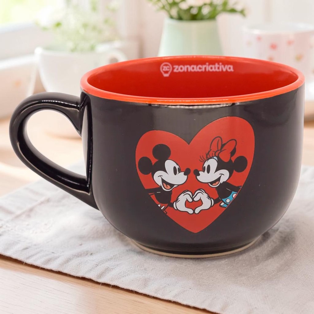 Caneca Bobby Cerâmica 500ml Mickey e Minnie Namorados