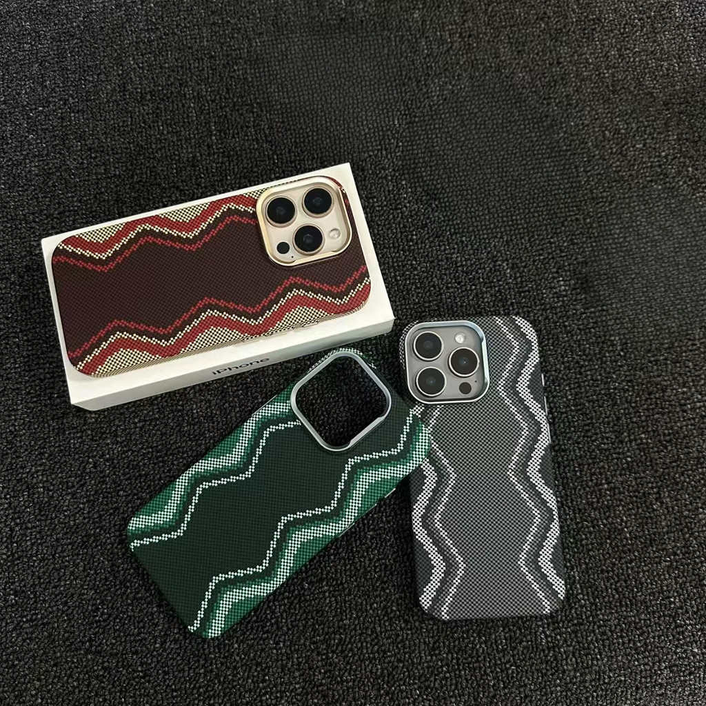 Magnético [Scepter de cobra vermelha] Adequado para Apple 17promax/14 Capa de telefone Textura leve Huawei pura80p