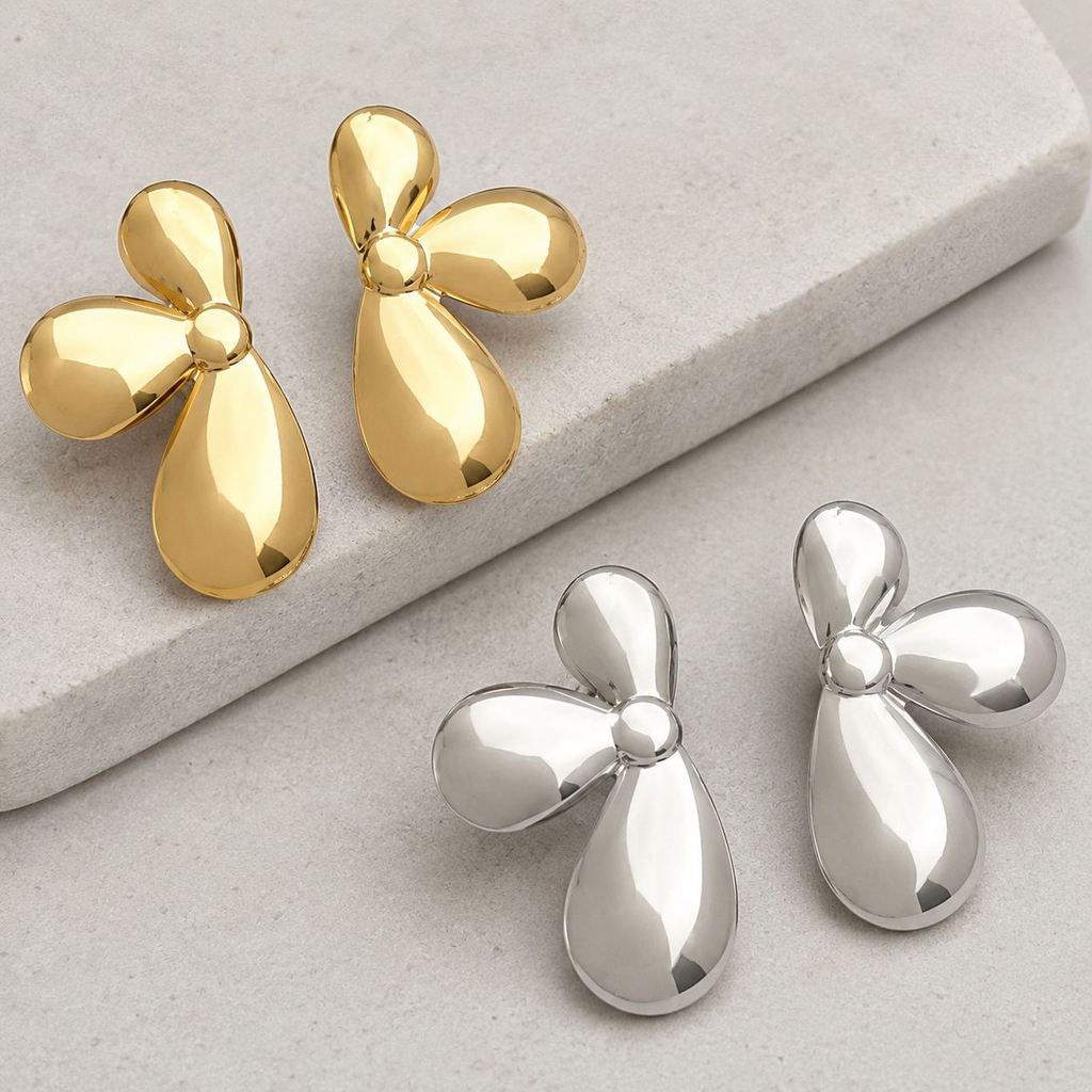 BRINCO MEIA FLOR ESTILOSO METAL DOURADA OU PRATA -BIJUTERIA FINA
