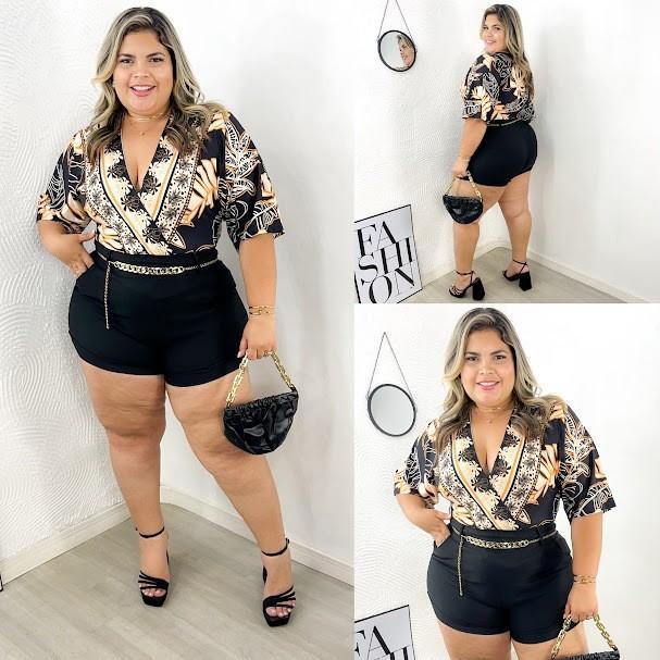 Body Feminino Estampado Plus Size em Suplex com Decote V Transpassado e Mangas Flare