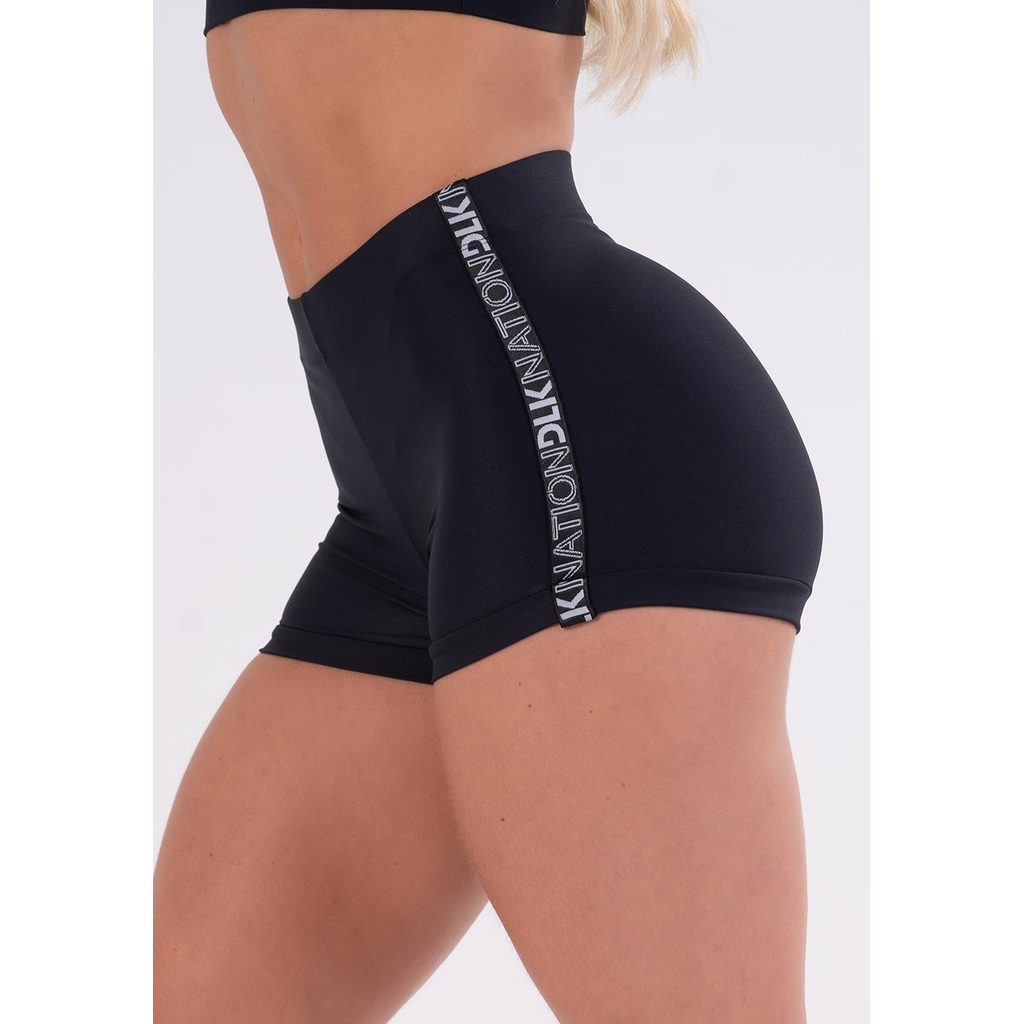 SHORT NATION COM ELÁSTICO PERSONALIZADO NA LATERAL DLK
