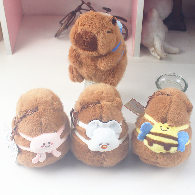 Influenciador bonito capivara abelha mochila vestir-se boneca de pelúcia pequeno pingente Kapibara pequena boneca saco o