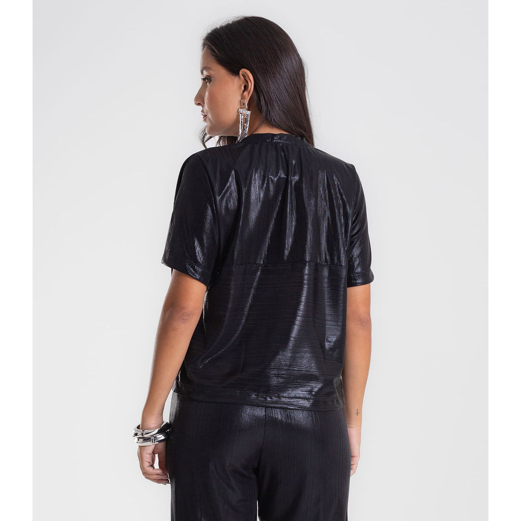 Blusa Feminina em Malha Plissada Cropped Dianna Preto