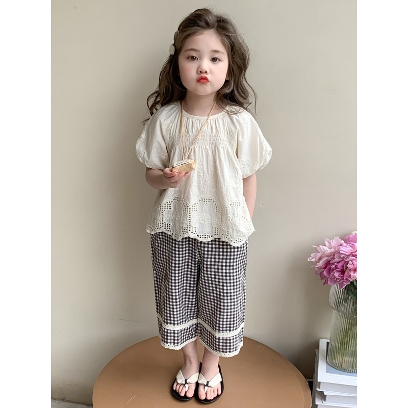 Meninas crianças oco camisa do bebê terno verão moda 2025 novo estilo bebê menina verão doce verificado calças estilo fi