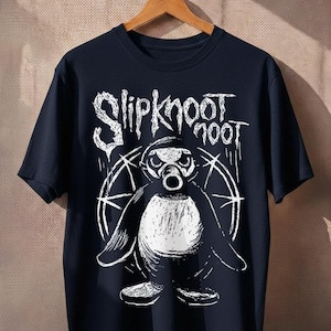 Camiseta Masculina Feminina Oversized Estampa Slipknoot Pinguim Noot Heavy Metal Streetwear T-shirt