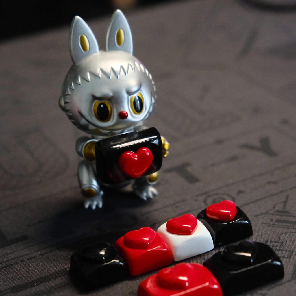 Foguete martelo conjunto externo gordinho coração único keycap único teclado mecânico keycap eixo cruz keycap amor keyca